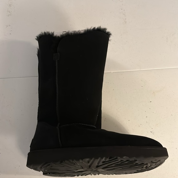 Ugg Classic Cuff tall black boots - Picture 2 of 6